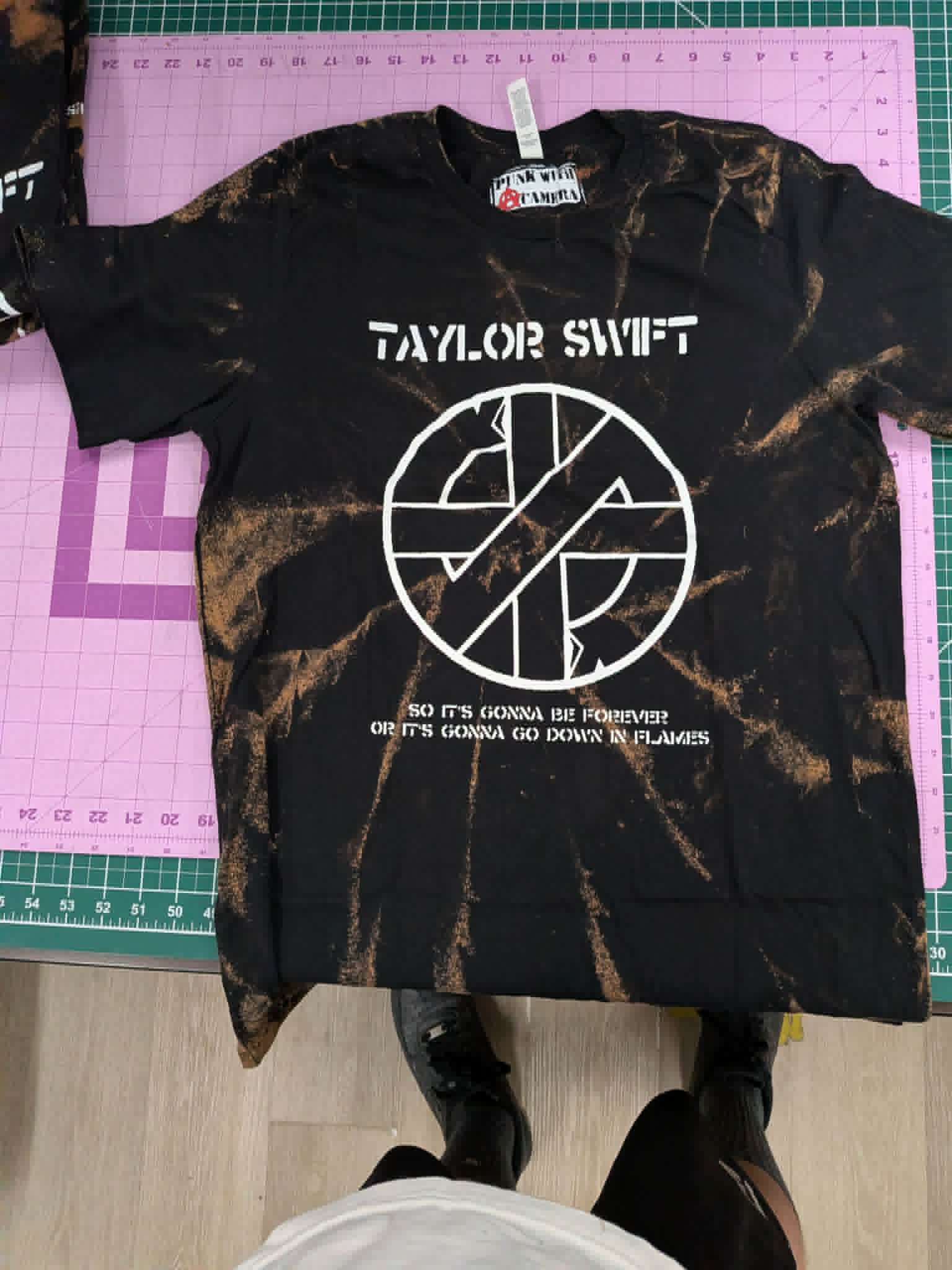 Taylor Crass - L - Bleached T-Shirt