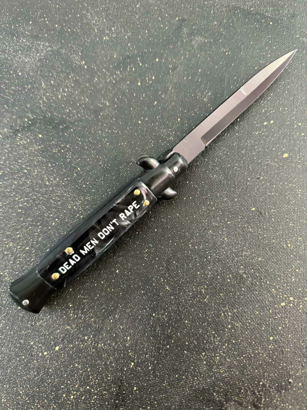Dead Men Don't Rape - Engraved Switchblade
