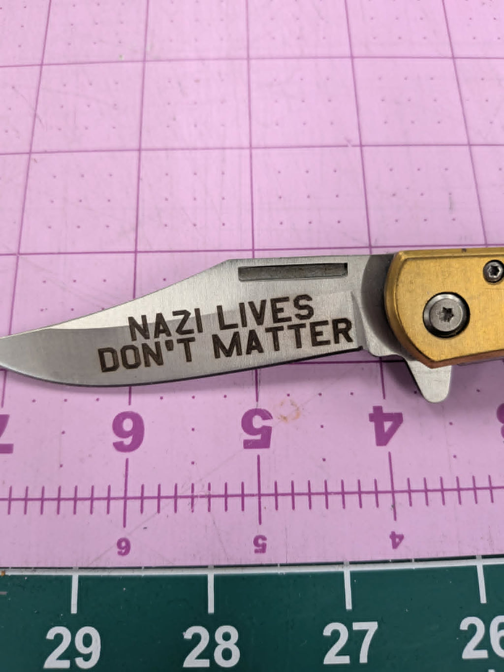 Linerlock Pocket Knife With Pocket Clip - Laser Engraved