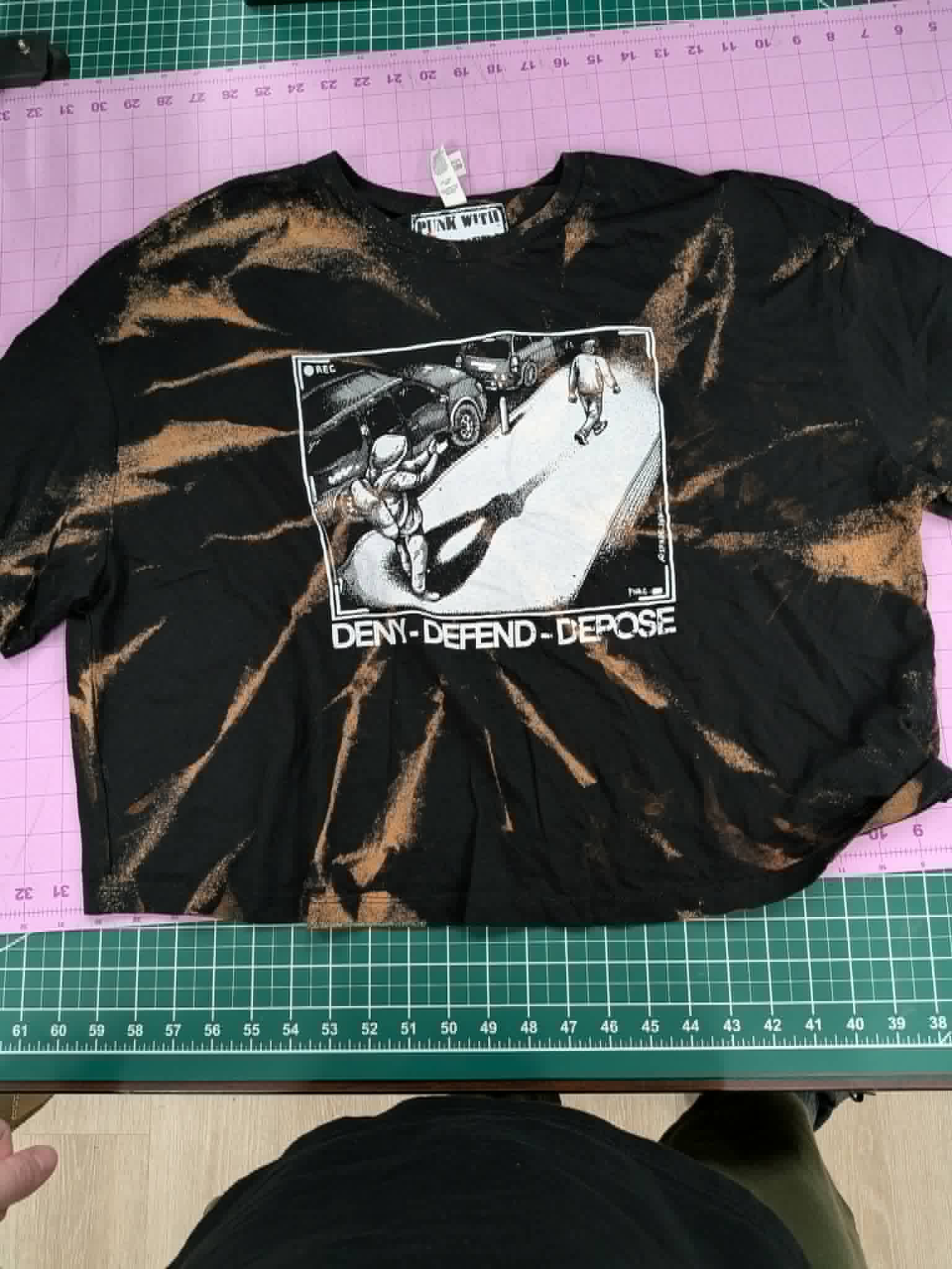DDD - XL - Bleached Crop Top