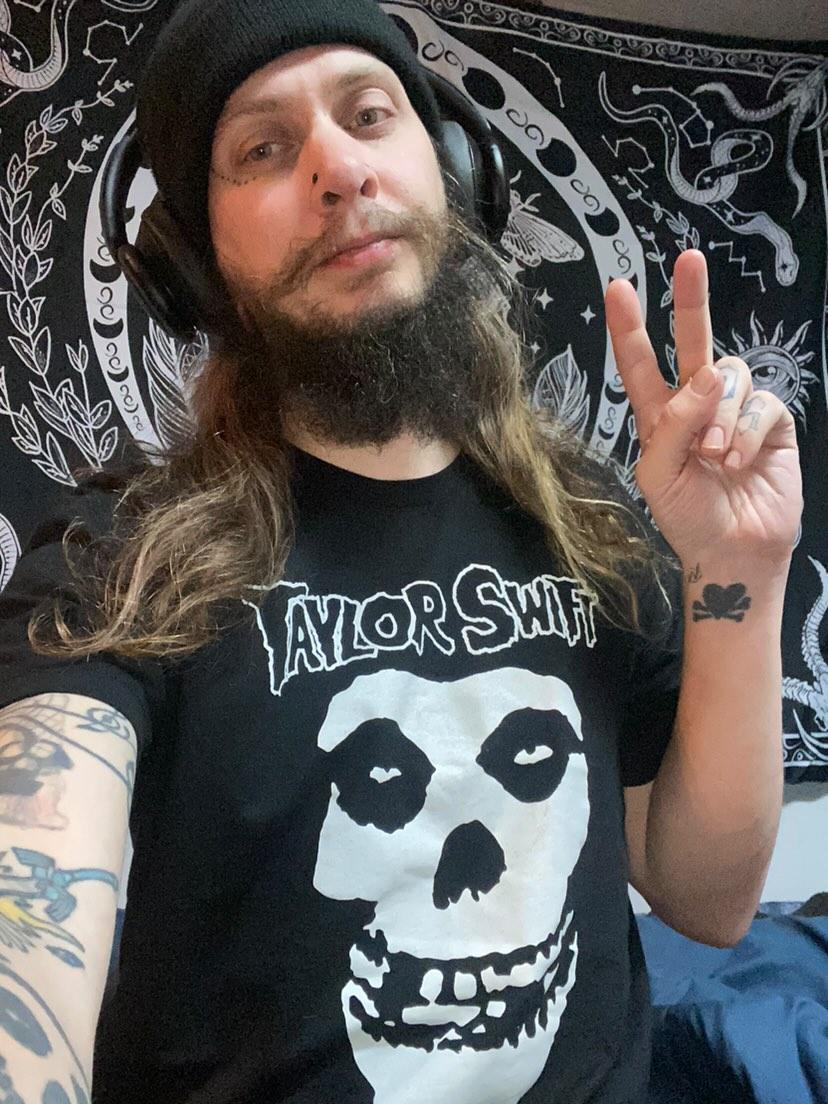 Taylor Swift // Misfit Skull - Il Pleut