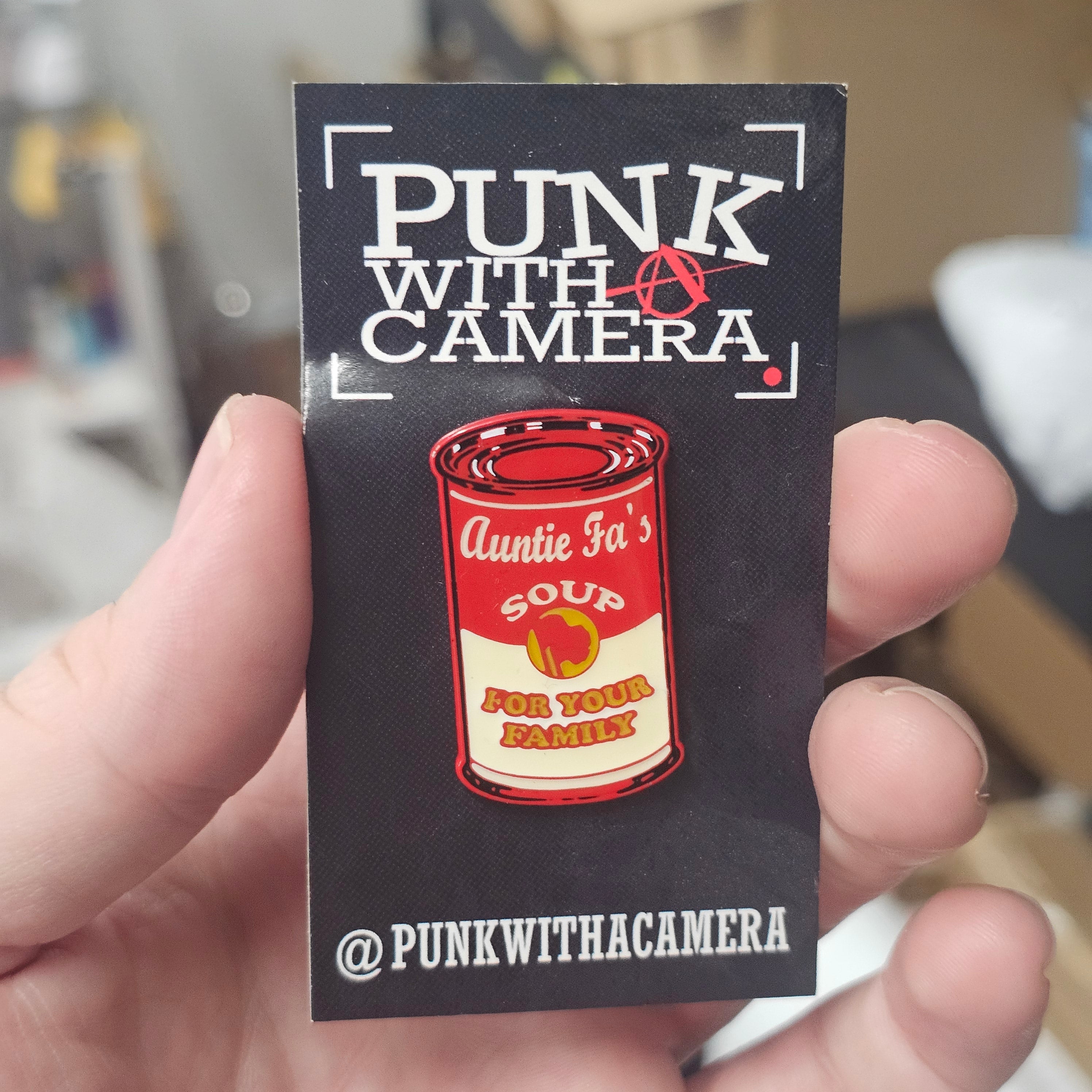 Family soup - Enamel Pin