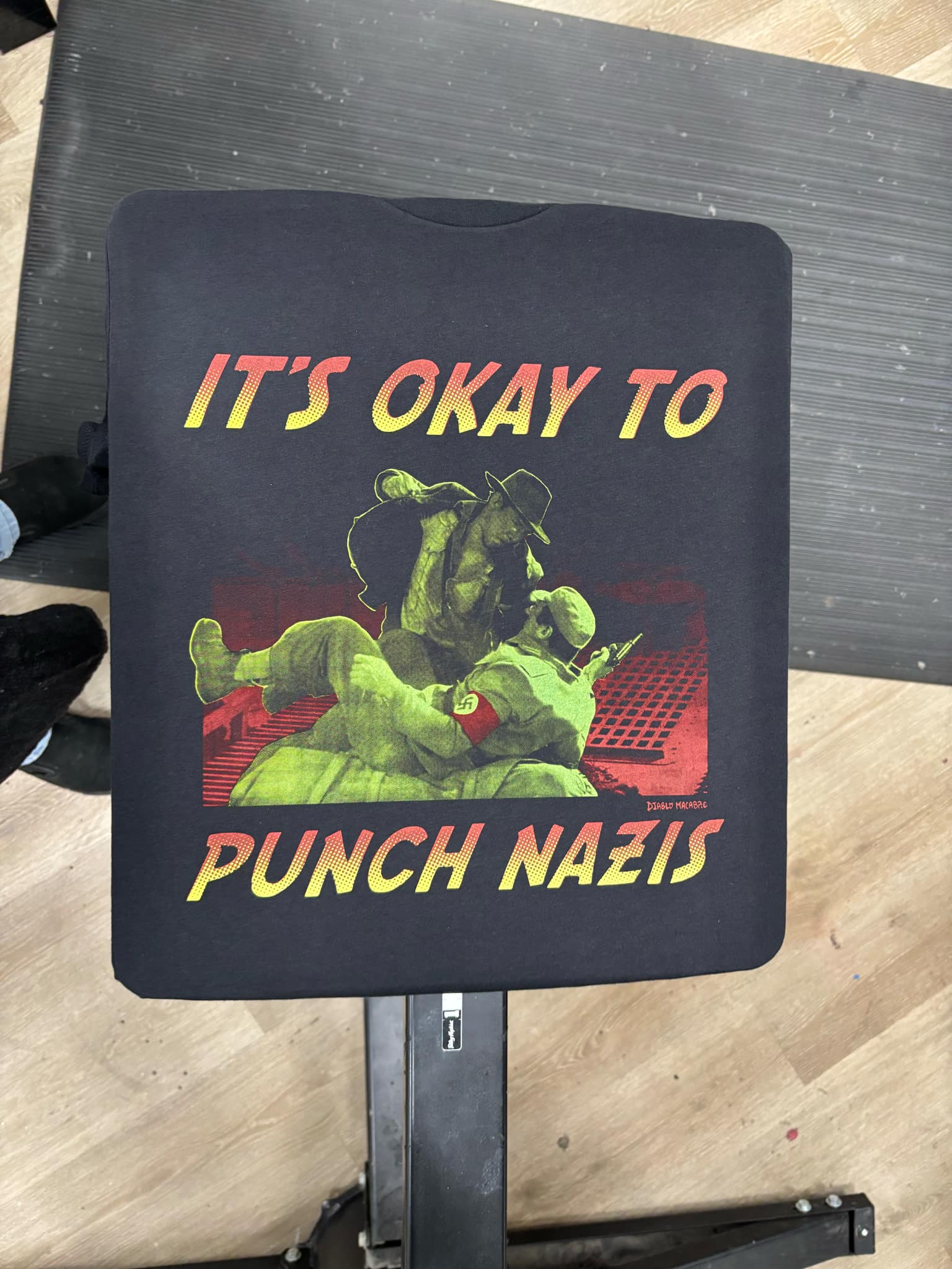 Its Okay To Punch Nazis - Two Color Version - Diablo Macabre