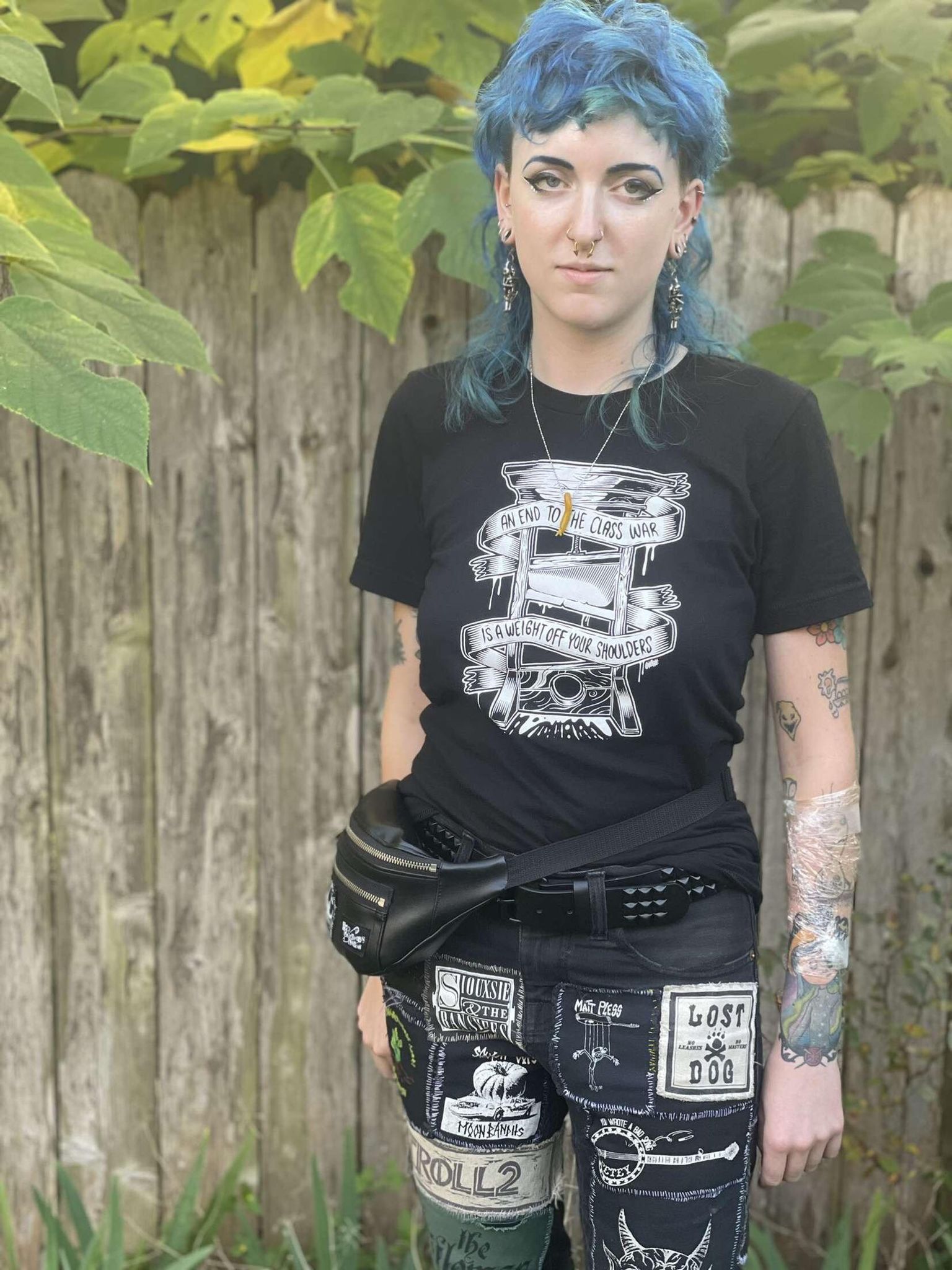 An End To The Class War Is A Weight Off Your Shoulders - Olafh Ace Design