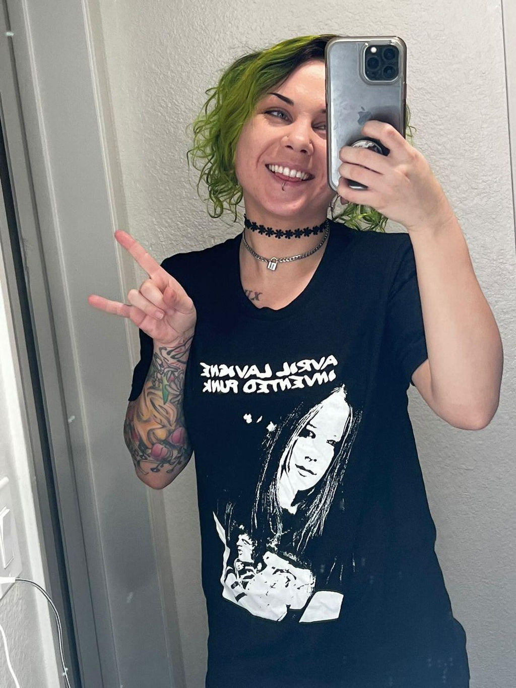 Avril Lavigne Invented Punk